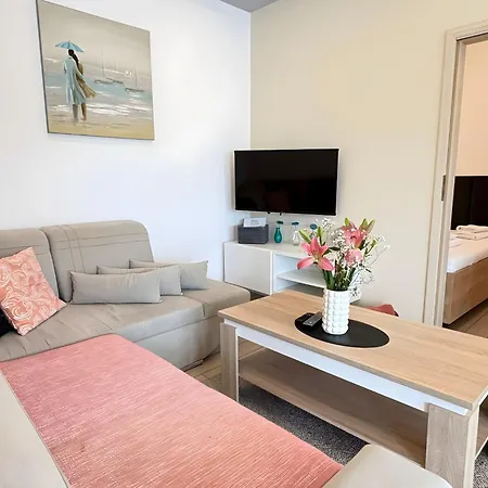 Marianska 103 شقة *